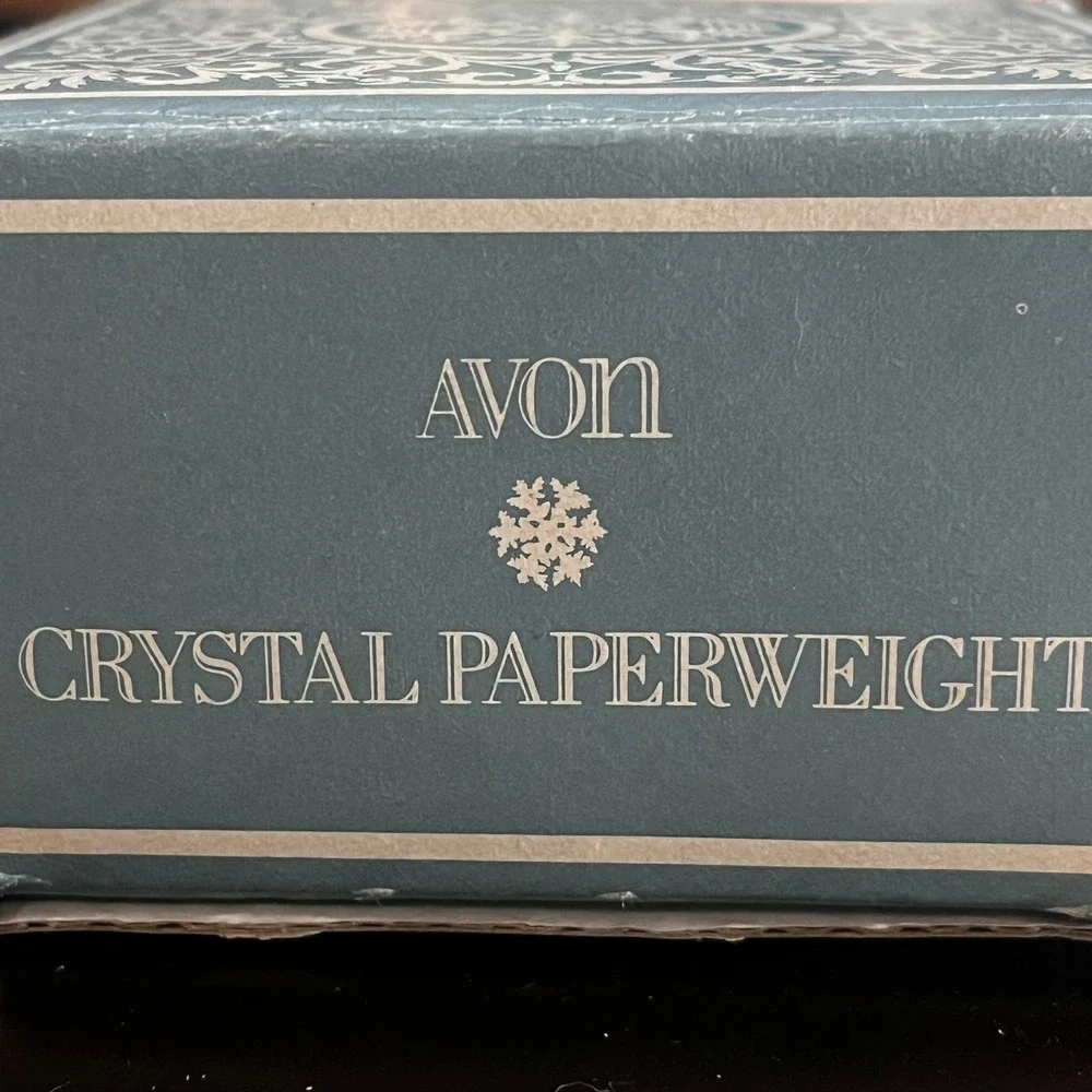 Avon Crystal Snowflake Paperweight Made in France 24 Percent Lead Crystal